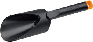 No. 7 - Fiskars FiberComp Soil Scoop - 1