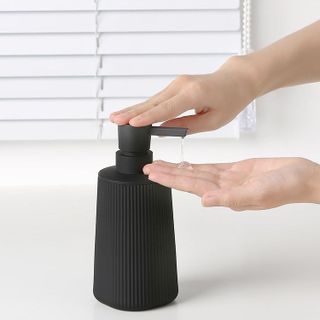 No. 10 - YAUKPH Countertop Soap Dispenser - 4