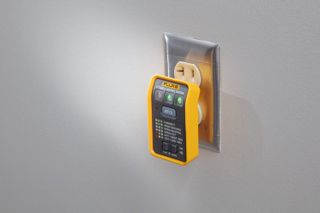 No. 4 - Fluke ST120+ Socket Tester - 3