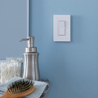 No. 4 - Lutron Claro Wall Plate - 5