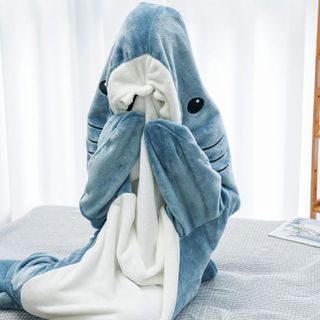 No. 5 - Shark Blanket Adult - 4
