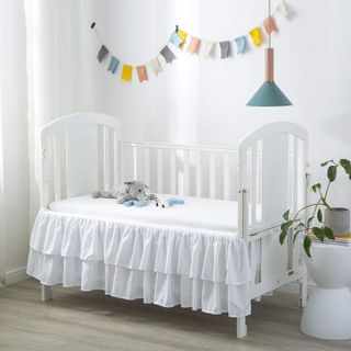 10 Best Crib Bed Skirts for a Cozy and Cute Nursery- 3