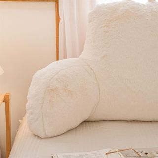 No. 8 - A Nice Night Faux Fur Reading Pillow Bed Wedge - 4