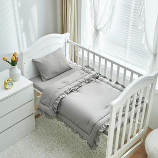 No. 3 - 3 Pieces Crib Bedding Set - 2