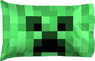 No. 4 - Jay Franco Minecraft Lone Creeper Pillowcase - 1