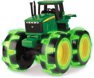 No. 8 - John Deere Tractor - Monster Treads Lightning Wheels - 1