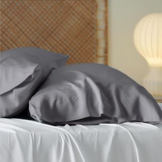 No. 3 - Bedsure Pillowcase Set - 4