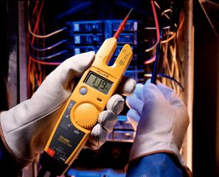 No. 7 - Fluke T5-600 Voltage Tester - 3