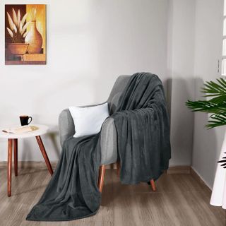 No. 3 - Utopia Bedding Fleece Blanket - 4