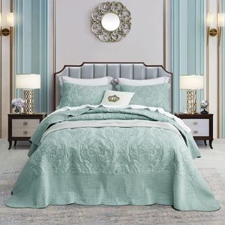 Top 10 Bedspread and Coverlet Sets for a Comfortable and Beautiful Bedroom- 4