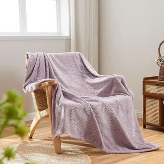 No. 5 - NEWCOSPLAY Super Soft Throw Blanket - 2