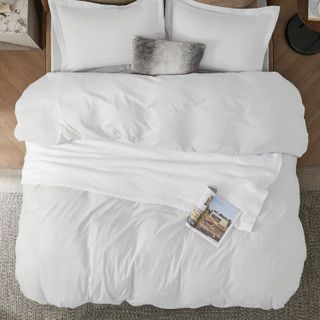 No. 4 - Bedsure White Duvet Cover Queen Size - 3