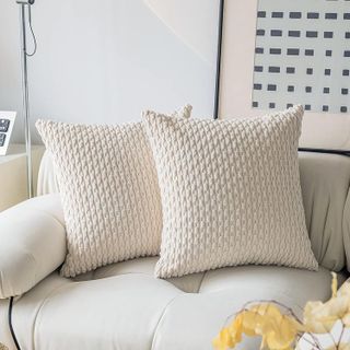 10 Best Pillow Covers for a Cozy Home Decor- 5