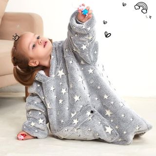 No. 5 - KFUBUO Wearable Blanket Hoodie for Kids - 4