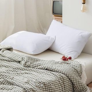 No. 6 - BEDSUM Microfiber Standard Pillowcases Set of 2 - 2