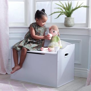 No. 3 - KidKraft Austin Toy Box - 2