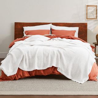 No. 7 - Bedsure 100% Cotton Blankets Queen Size - 3