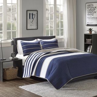 No. 2 - Comfort Spaces Quilt Set - 1