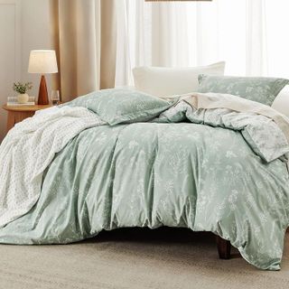 No. 4 - Bedsure Queen Comforter Set - Sage Green Comforter, Cute Floral Bedding Comforter Sets, 3 Pieces - 2