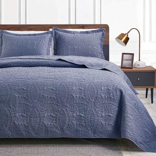 10 Best Quilt Sets for a Cozy Bedroom- 3