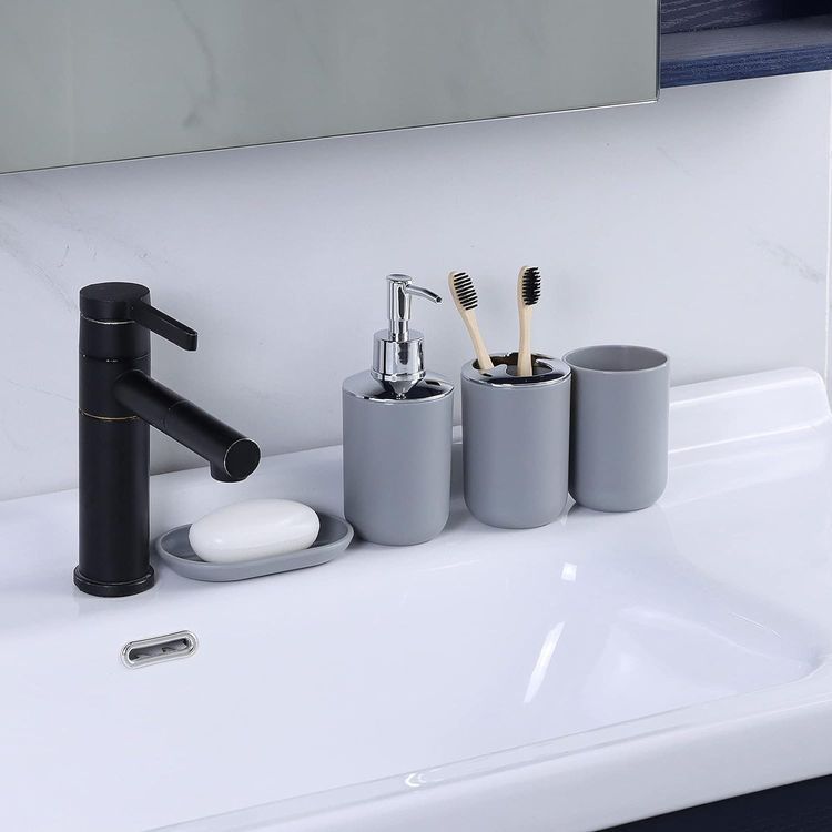 No. 8 - Bathroom Accessories Set - 4