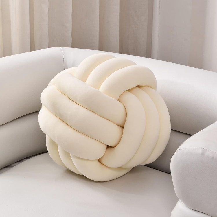 No. 6 - ZAKUN Knot Pillow Ball - 1