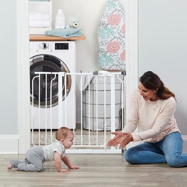 No. 1 - Regalo Easy Step Baby Gate - 5