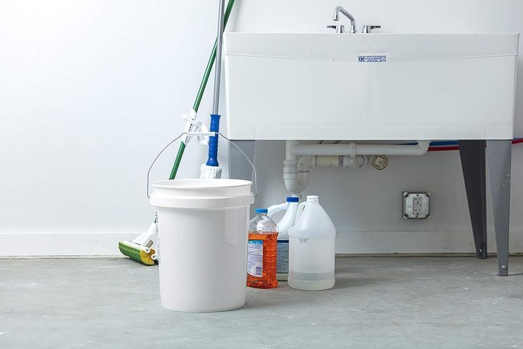 No. 9 - United Solutions 5 Gallon White Plastic Bucket - 3