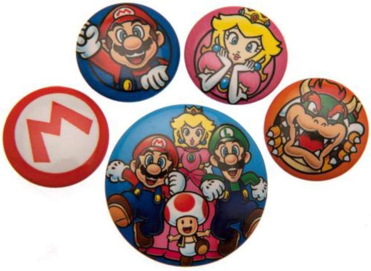 No. 7 - Novelty Buttons & Badges - 1