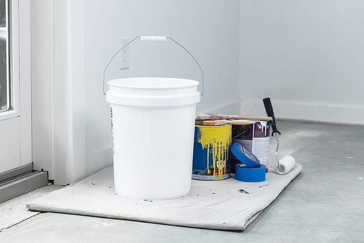No. 9 - United Solutions 5 Gallon White Plastic Bucket - 2