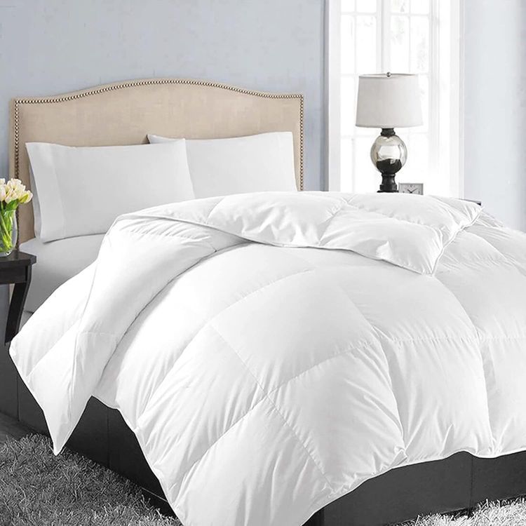 No. 3 - EASELAND All Season Queen Size Soft Quilted Down Alternative Comforter - 1