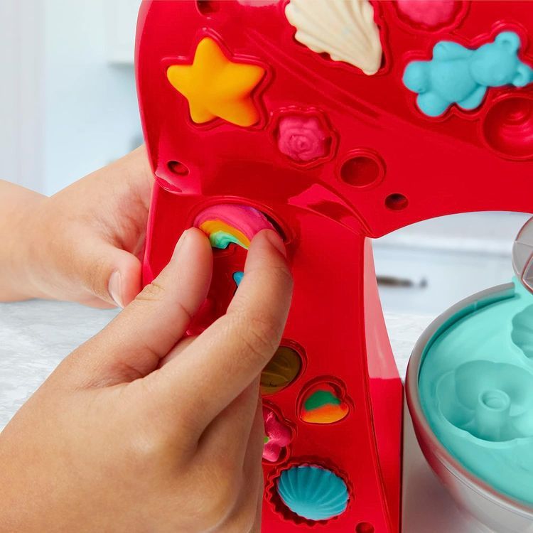 No. 4 - Play-Doh Kitchen Creations Magical Mixer Playset - 3