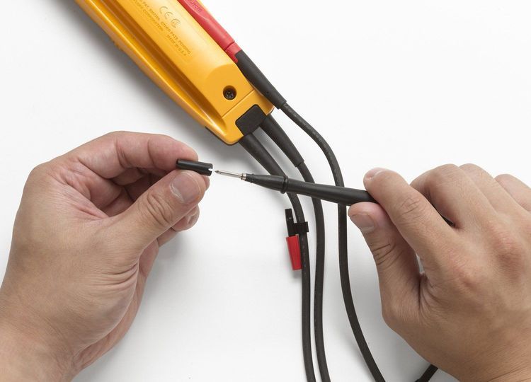 No. 7 - Fluke T5-600 Voltage Tester - 2