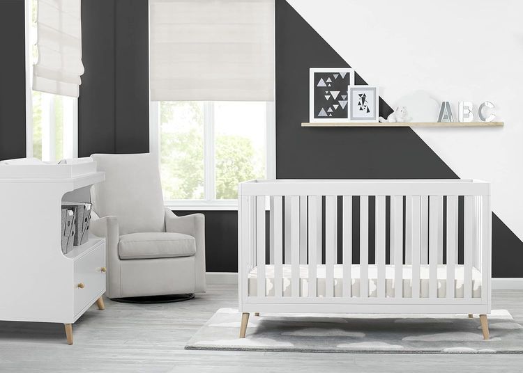 No. 4 - Essex 4-in-1 Convertible Baby Crib - 3