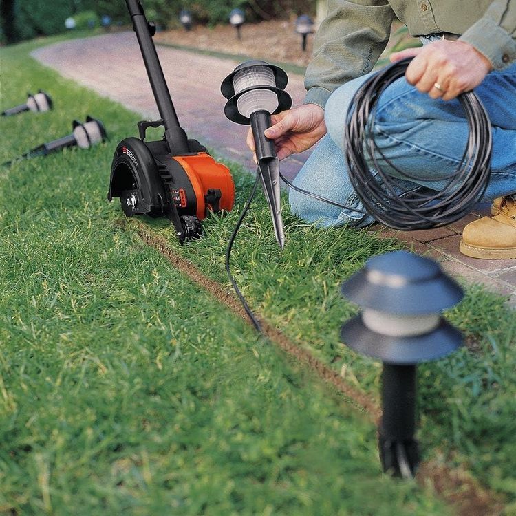 No. 6 - BLACK+DECKER Electric Landscape Edger - 4