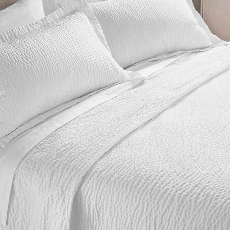 No. 7 - Courtyard by Marriott Bedspread and Coverlet - 1