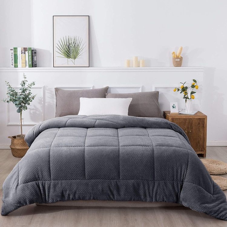 No. 9 - Luxury Plush Sherpa Comforter - 3