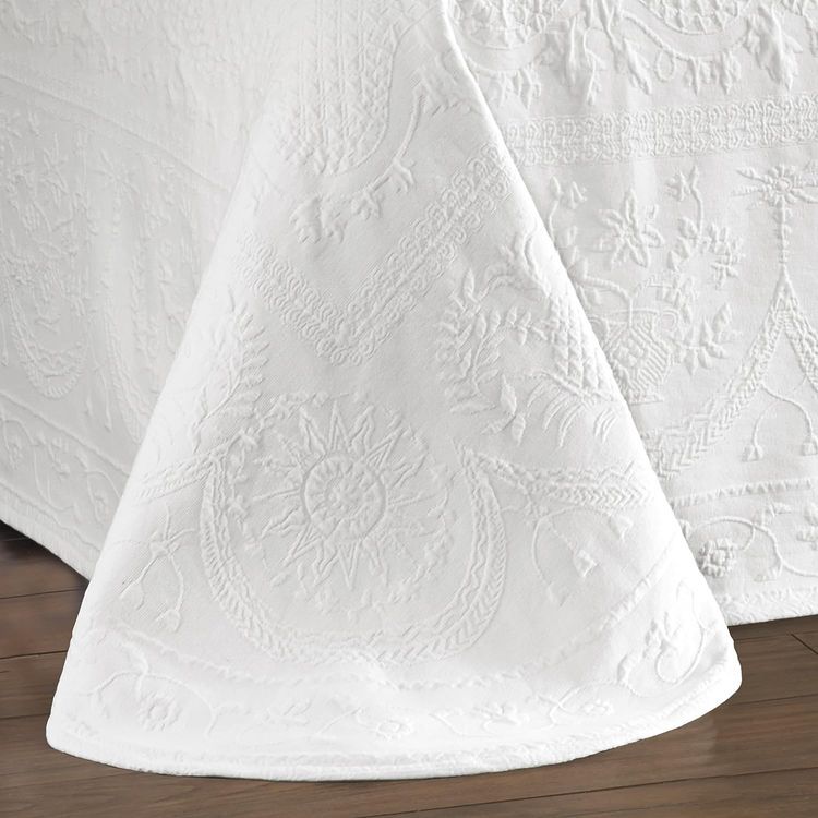 No. 4 - Historic Charleston King Charles Modern Farmhouse Floral Matelasse Bed Spread - 3