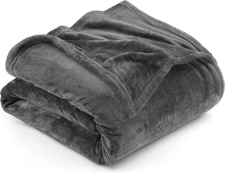 No. 3 - Utopia Bedding Fleece Blanket - 1