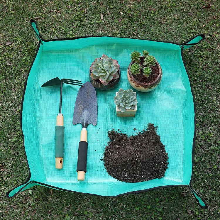 No. 1 - Owl Focus PE Plant Repotting Mat - 3