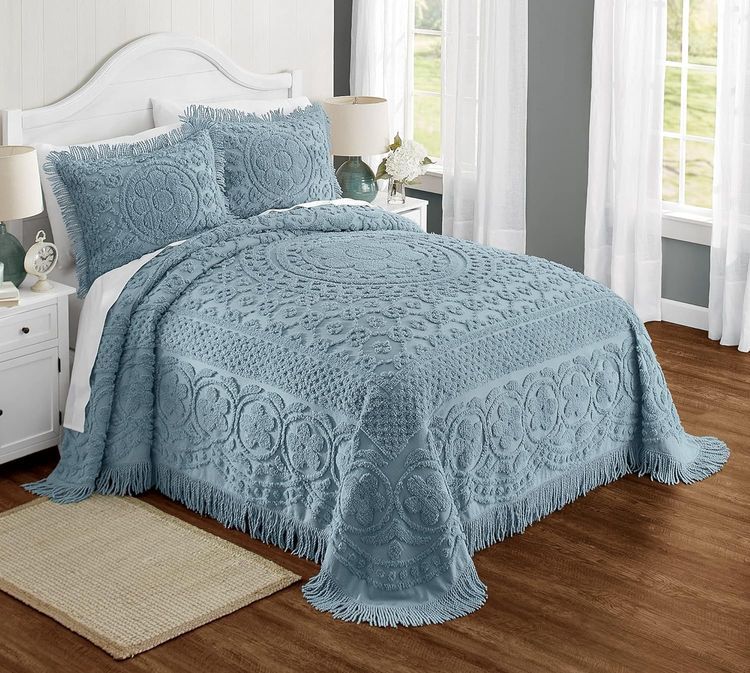 No. 9 - Montgomery Ward Queen Bedspread - 1