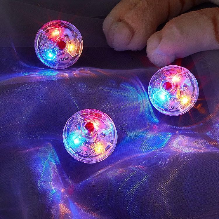 No. 9 - Frienda Motion Light Up Cat Balls - 3